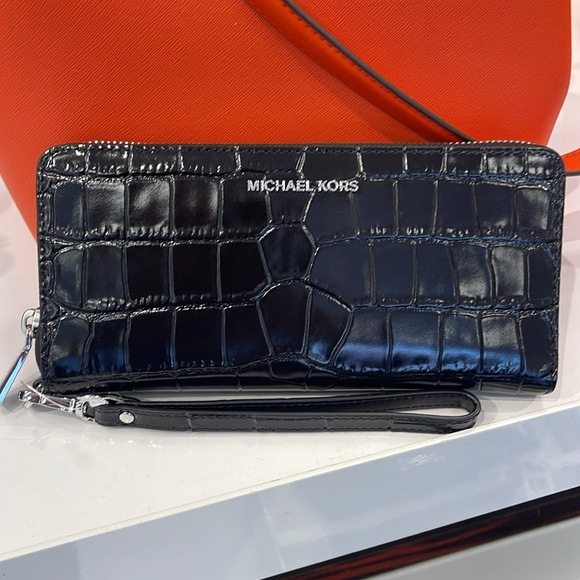 Michael Kors JtSet Travel Metallic Crocodile Embossed Leather Continental Wallet - Picture 9 of 16